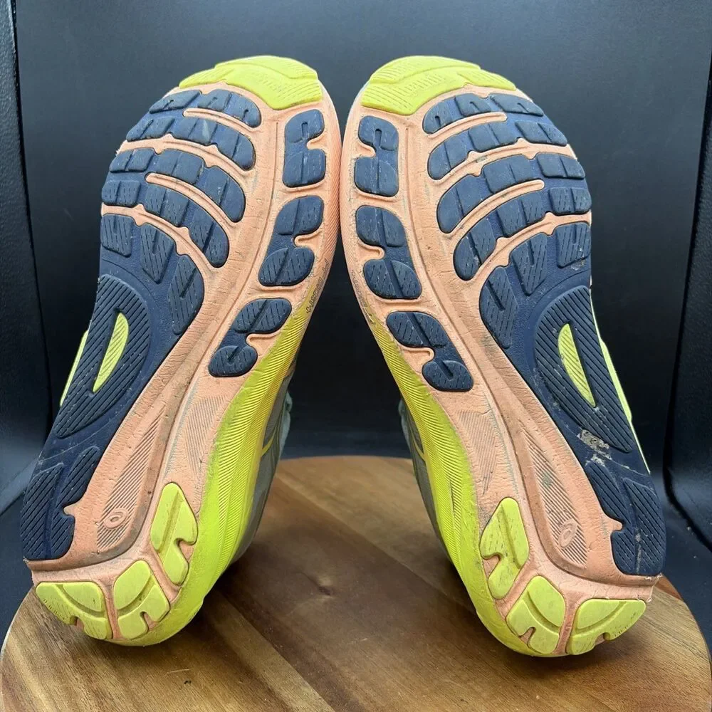 Asics Gel-Kayano 31 Women's Size 9 Running Shoes Green Sneakers 1012B744